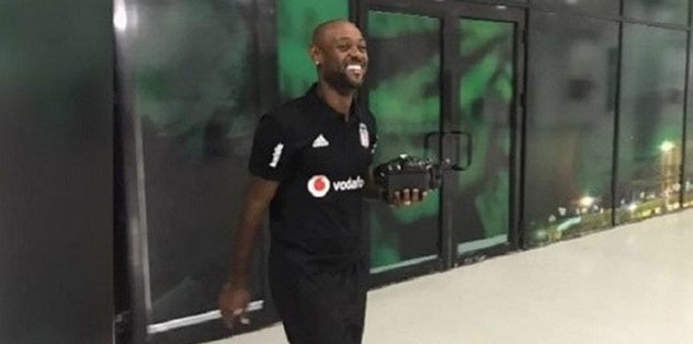 Kartal ağlıyor, Love gülüyor