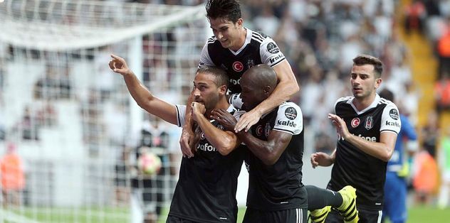 Kartal uçuyor yıldızlar parlıyor