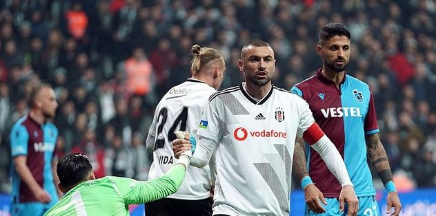 Kitap kurdu Burak Yılmaz