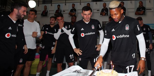 Jeremain Lens'in doğum günü kutlandı
