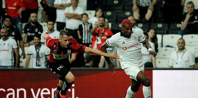 Linz, göğüs reklamını LASK yazısıyla kapattı