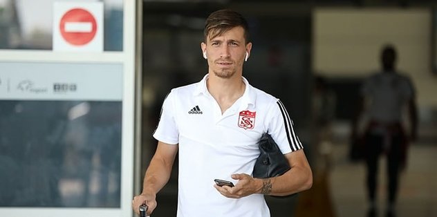 Mert Hakan Yandaş için ezeli rekabet! 3 büyük birden transfer savaşında...