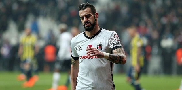 Alvaro Negredo el yakıyor