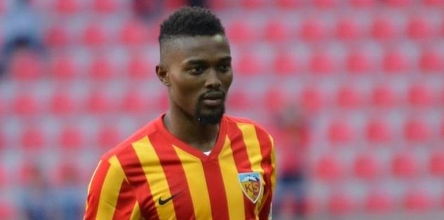 Beşiktaş Bernard Mensah'ı 1 yıllığına kiraladı