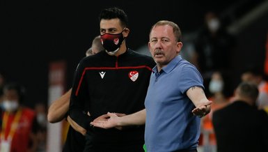 SON DAKİKA BEŞİKTAŞ HABERİ: Sergen Yalçın'dan hakem isyanı! "Kırmızı kart doğru ama..."