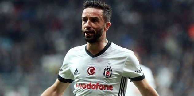 Son dakika: Gökhan Gönül Beşiktaş'ta kaldı!