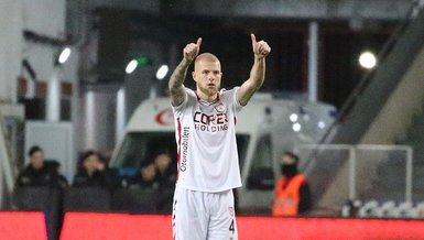 Beşiktaş, Savunma İçin İki Yeni İsimle Görüşüyor