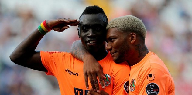 Papiss Cisse harekatı! Süper Lig devi...