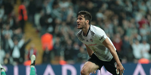 Umut Nayir sezonu kapattı