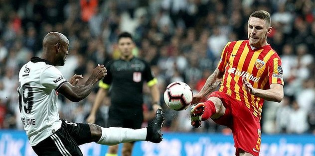 Vagner Love 6 hafta sonra sahada