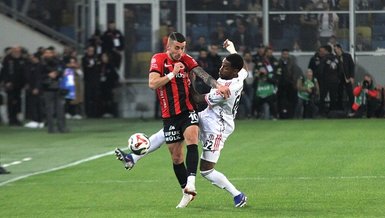 Trendyol Süper Lig'de Tarihi Kırmızı Kart Olayı