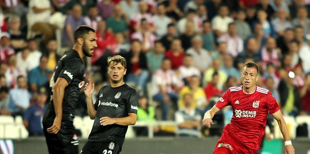 Victor Ruiz sınıfı geçti