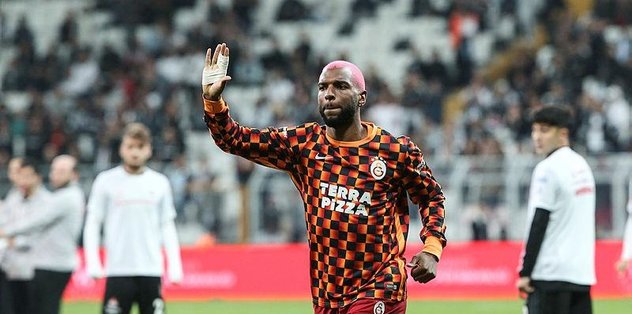 Vodafone Park'ta Babel'e tepki!