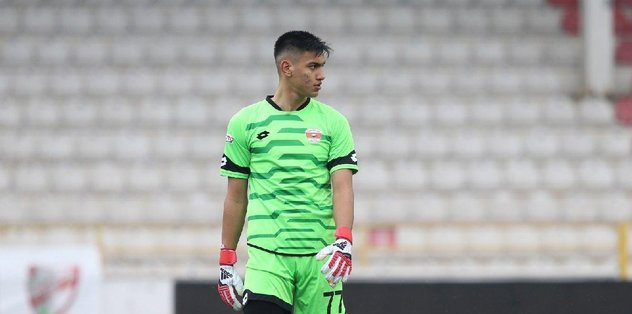 Yedek kaleci İrfan Can