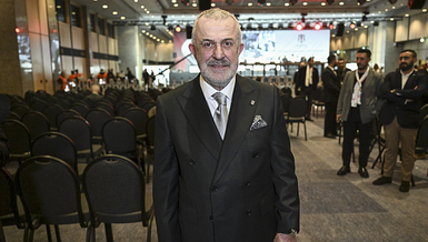 Yeni başkan Ürkmezgil