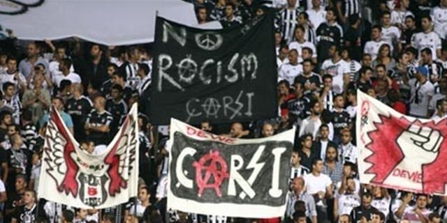 Beşiktaş taraftarı şov yaptı