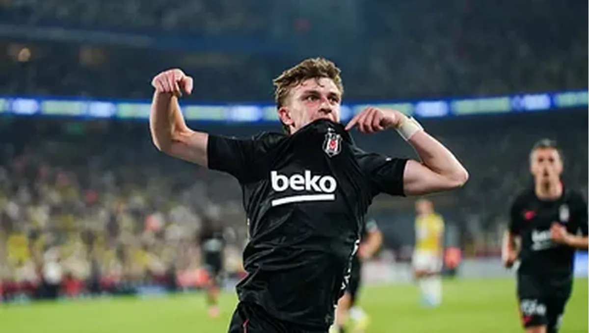 Beşiktaş, Fenerbahçe'yi Derbide 2-1 Yenerek Öne Geçti