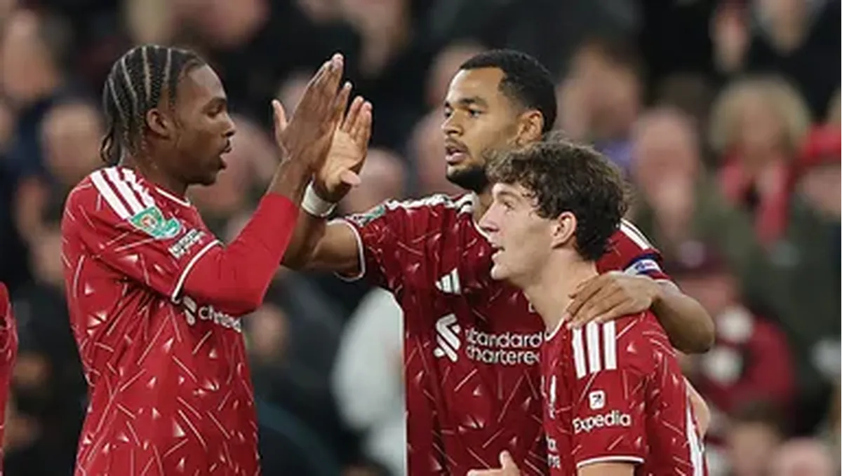Liverpool, Tottenham'ı 3-1 ile geçerek bir üst tura yükseldi Özet: Liverpool, İngiltere Lig Kupası 3