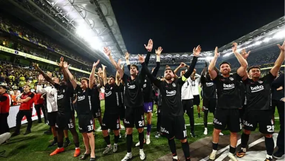 Beşiktaş, Fenerbahçe'yi 2-1 Yenerek Derbiden Galip Ayrıldı