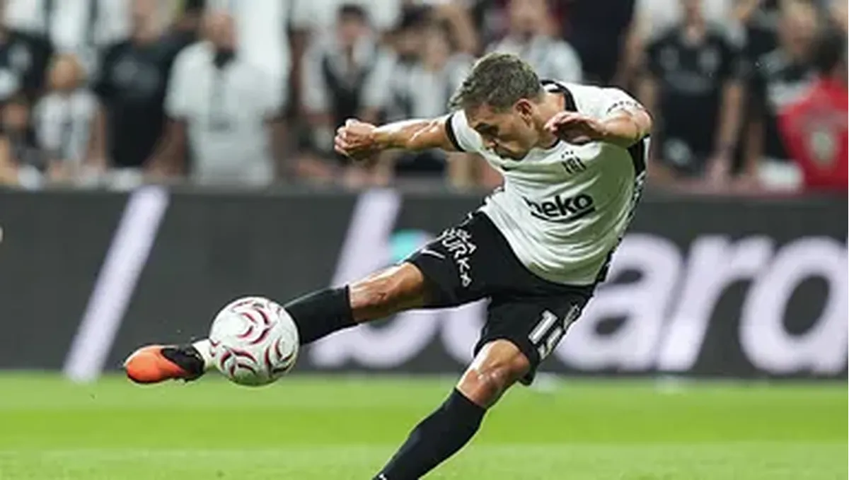 Beşiktaş'ta Leandro Trossard'ın Sakatlığı Endişe Yarattı