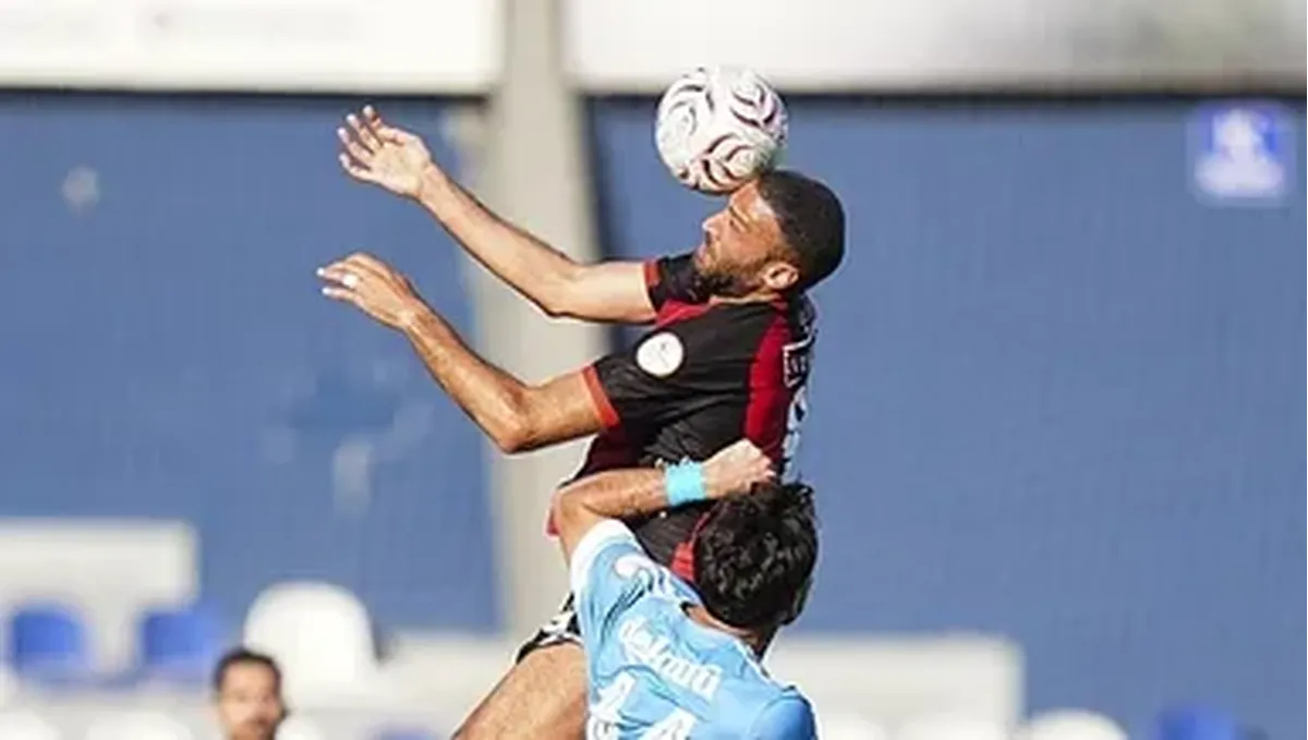 Cenk Tosun'dan Fenerbahçe Transferi Hakkında Çarpıcı Açıklama Özet: Cenk Tosun, Fenerbahçe'ye transf