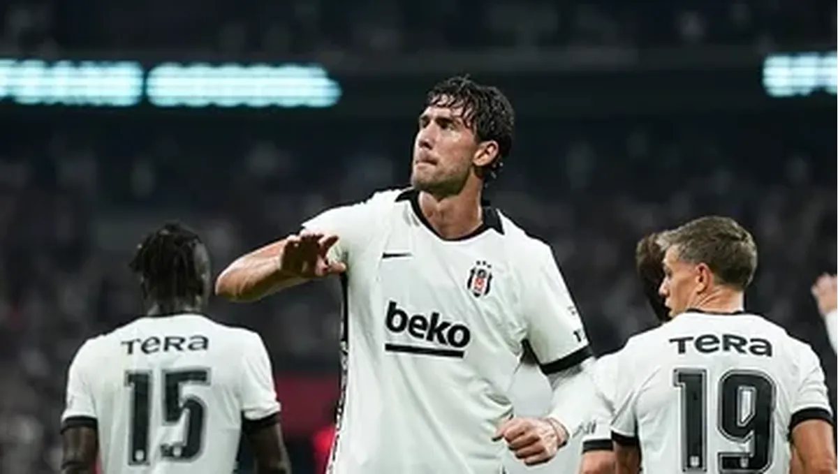 Dusan Vlahovic'ten Fenerbahçe Derbisi Öncesi Önemli Açıklamalar