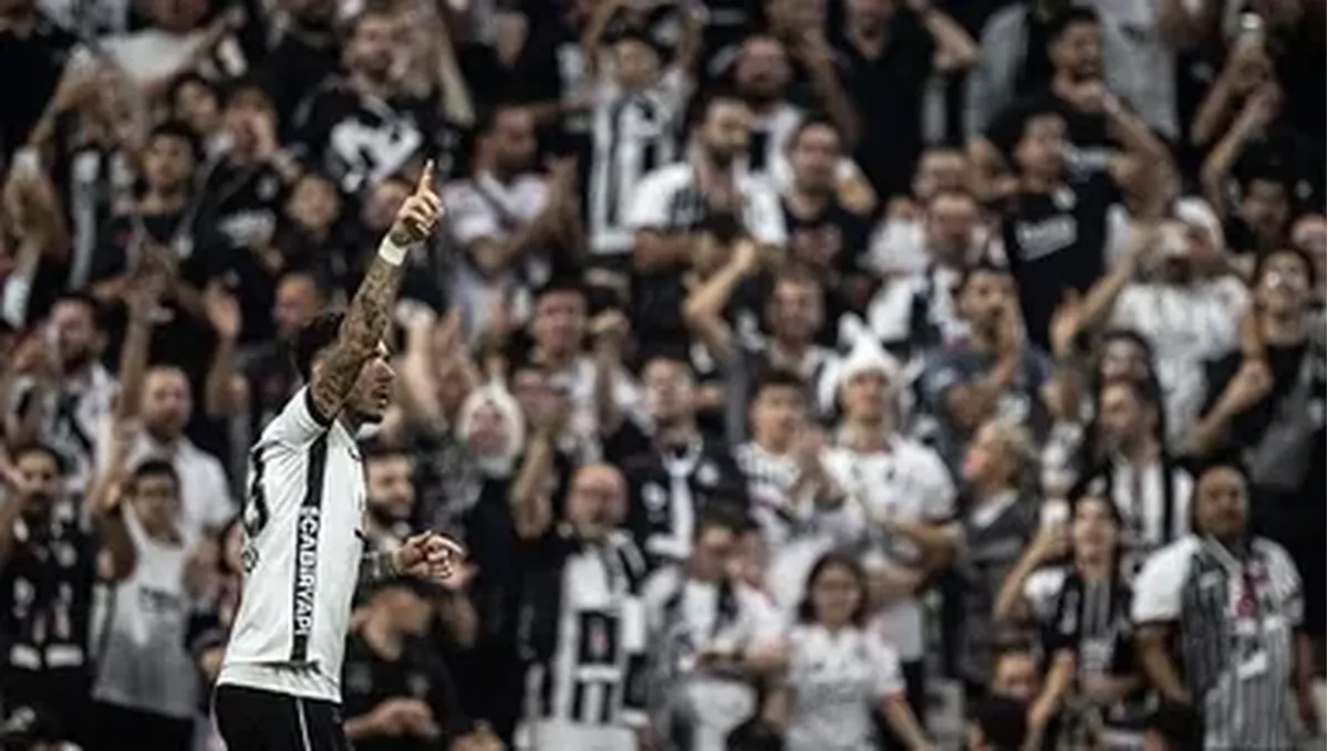 Emirhan Topçu'dan Şahane Kafa Golüyle Kara Kartal Öne Geçti