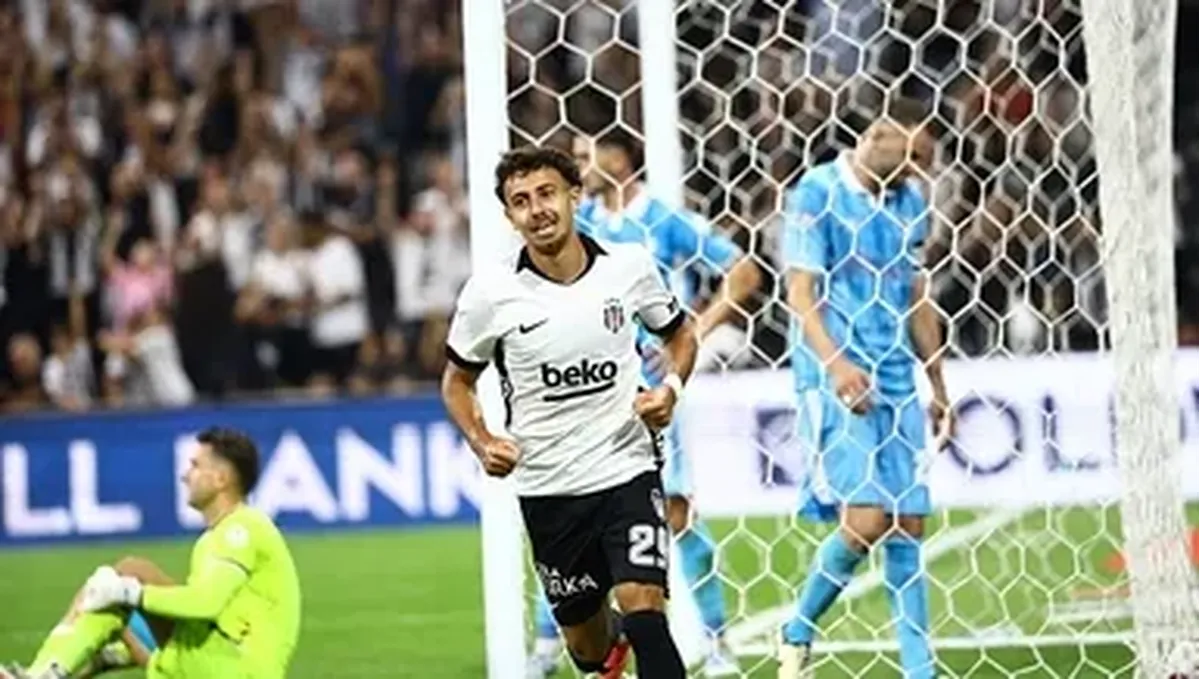 Beşiktaş'ın Genç Yıldızı İlhan Fakılı, Tüpraş Stadı'nda Parlıyor!