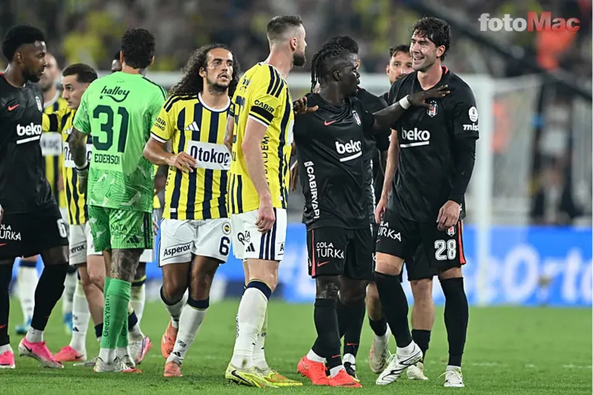 Beşiktaş, Fenerbahçe'yi Deplasmanda Ezip Geçti! Mükemmel Futboluyla Göz Doldurdu