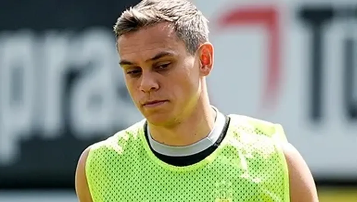Leandro Trossard, Arsenal'i Unutamıyor: Londra Derbisi'ni İzledi Özet: Leandro Trossard, Fenerbahçe 